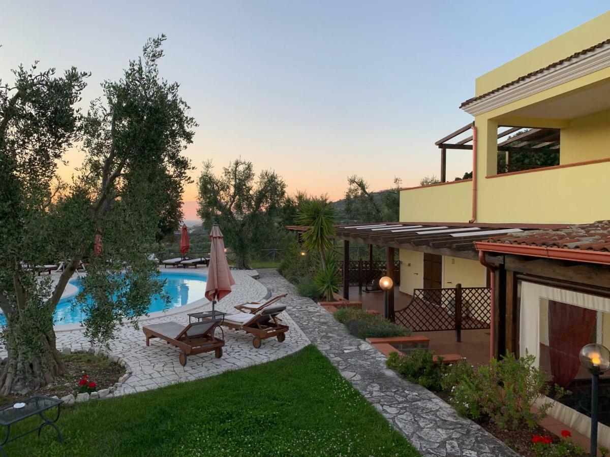 Parco Dei Limoni Guest House Пешичи Екстериор снимка