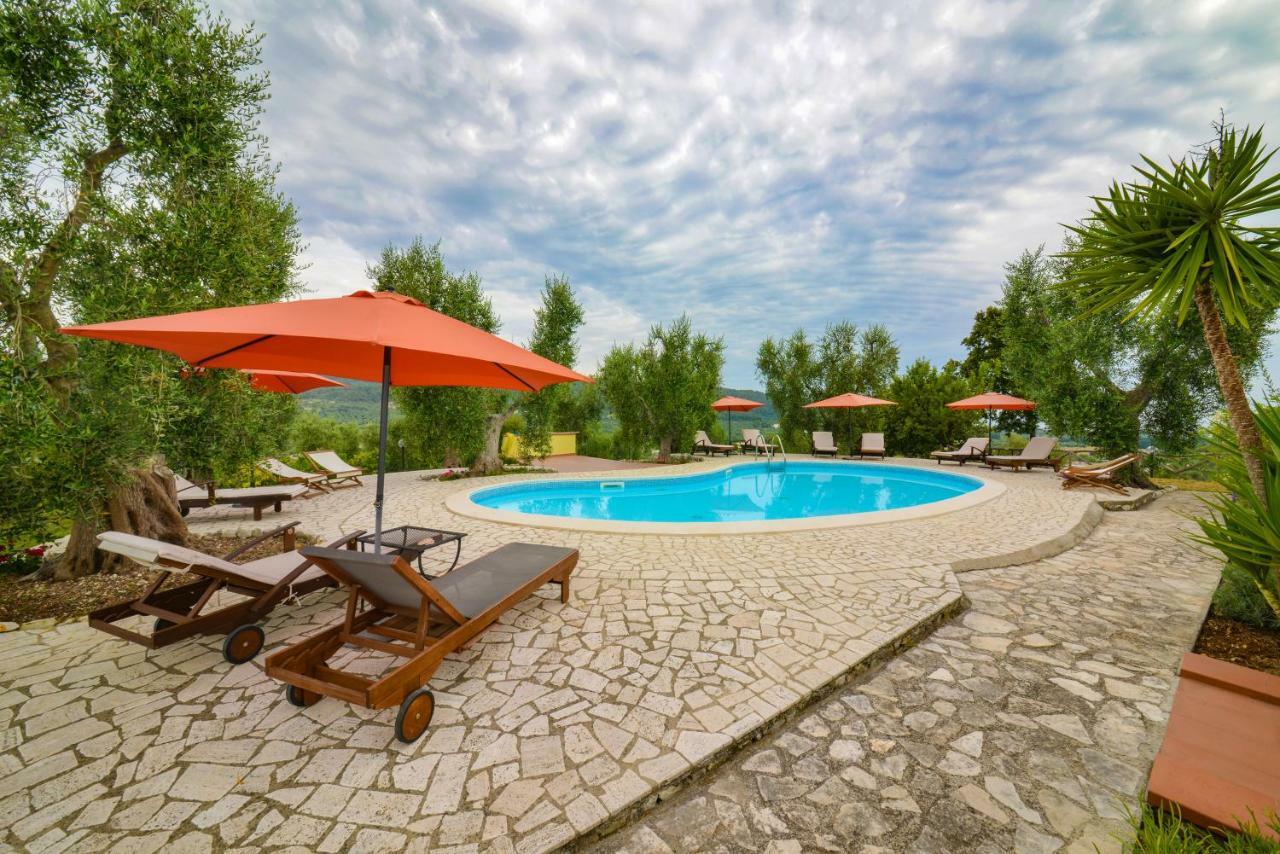 Parco Dei Limoni Guest House Пешичи Екстериор снимка
