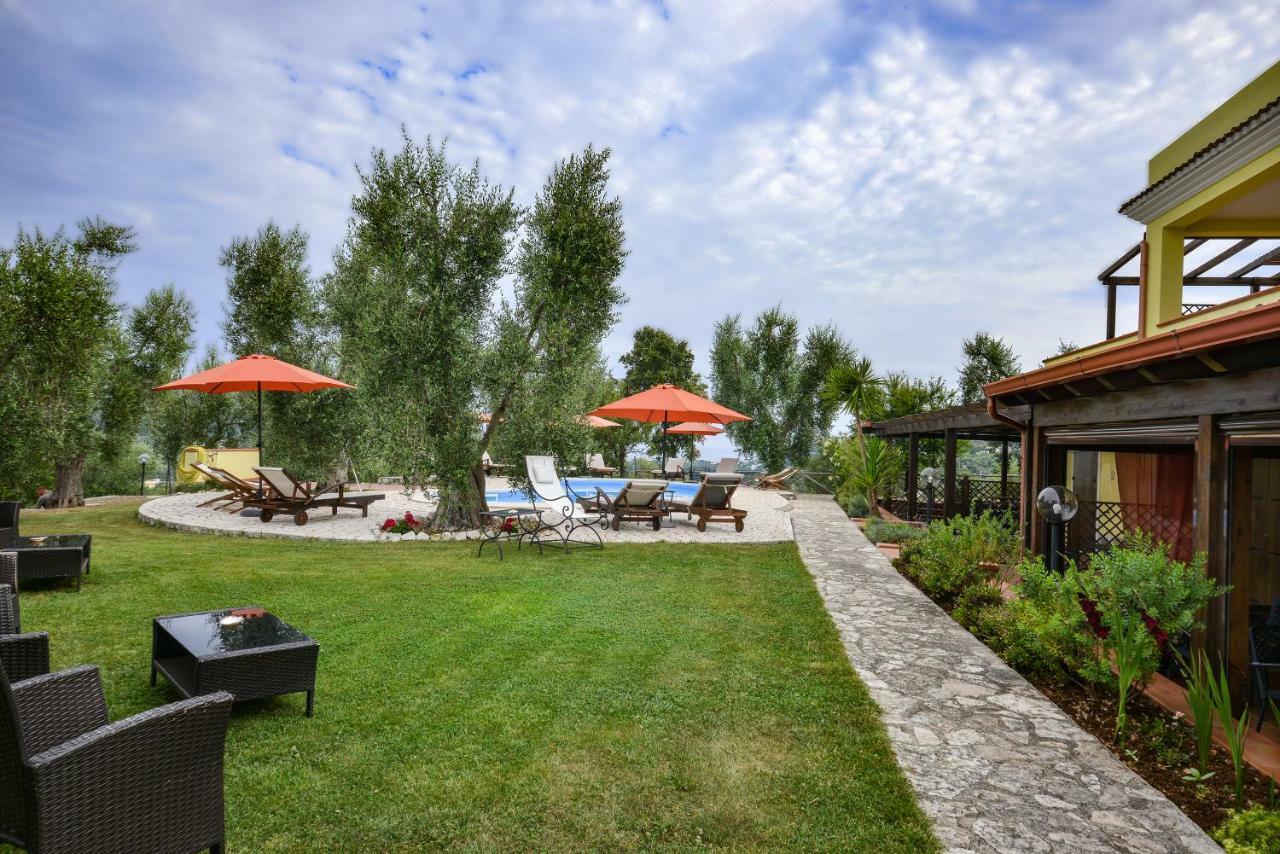 Parco Dei Limoni Guest House Пешичи Екстериор снимка