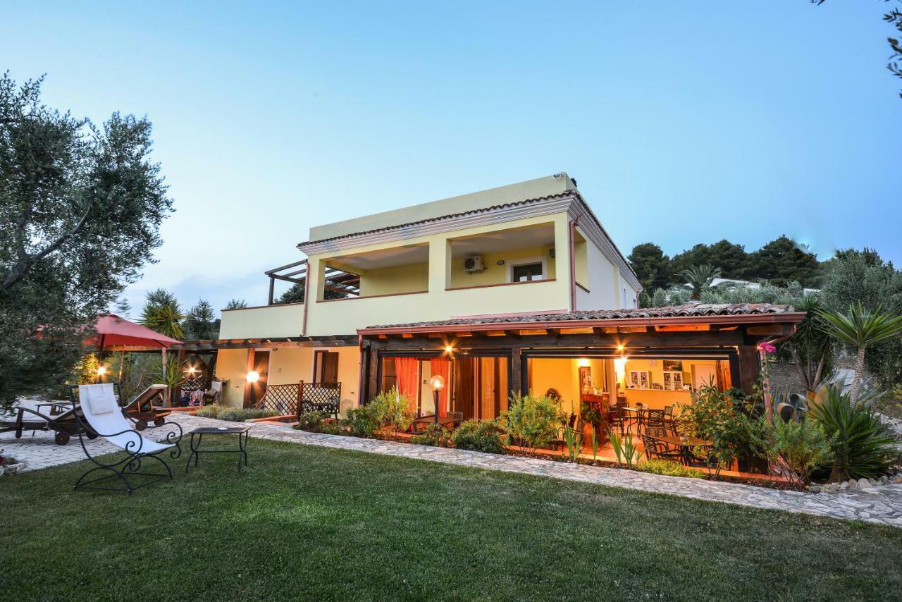 Parco Dei Limoni Guest House Пешичи Екстериор снимка