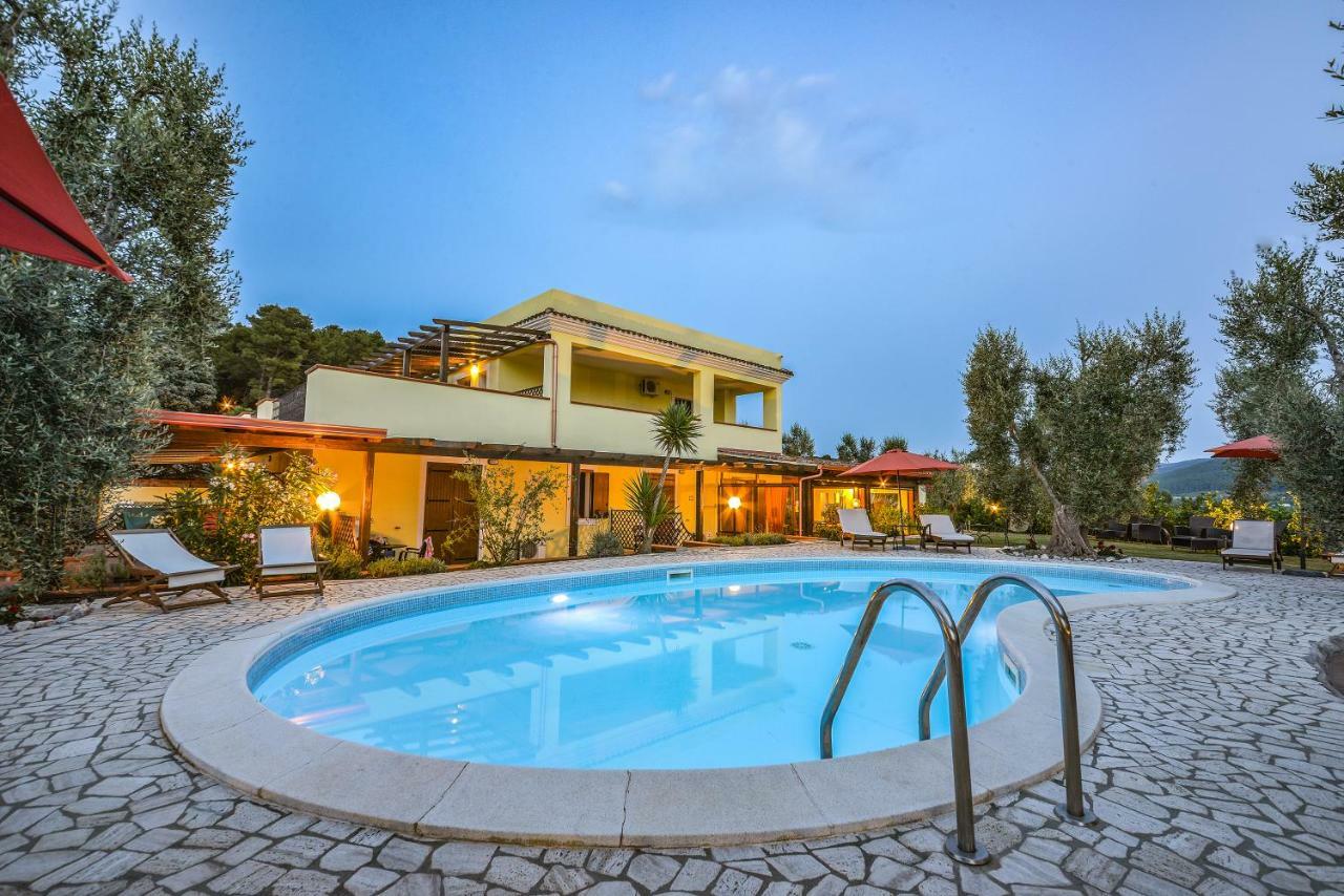 Parco Dei Limoni Guest House Пешичи Екстериор снимка