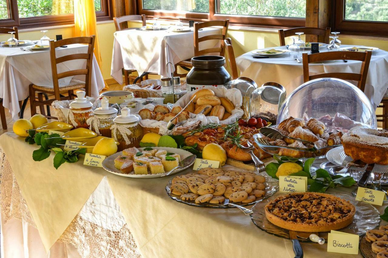 Parco Dei Limoni Guest House Пешичи Екстериор снимка