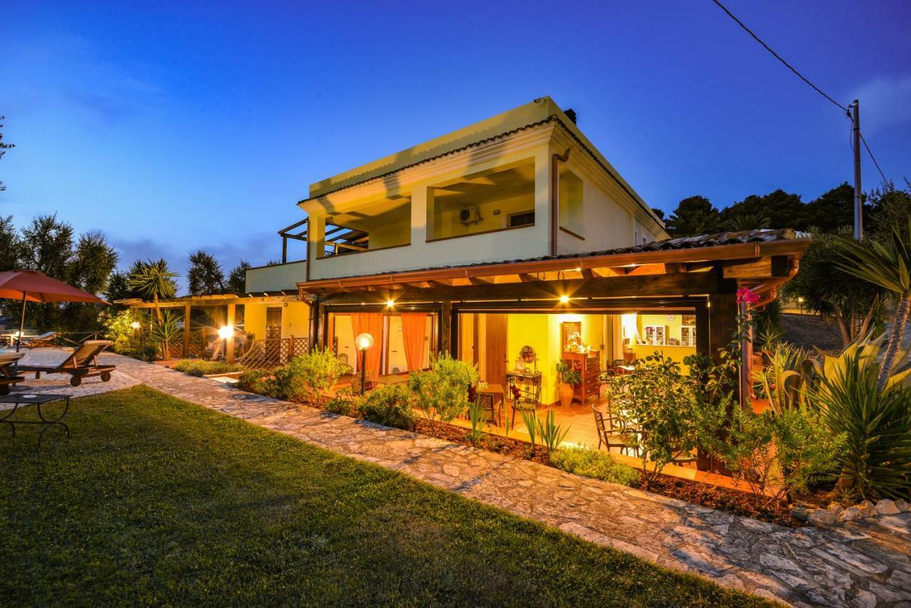 Parco Dei Limoni Guest House Пешичи Екстериор снимка
