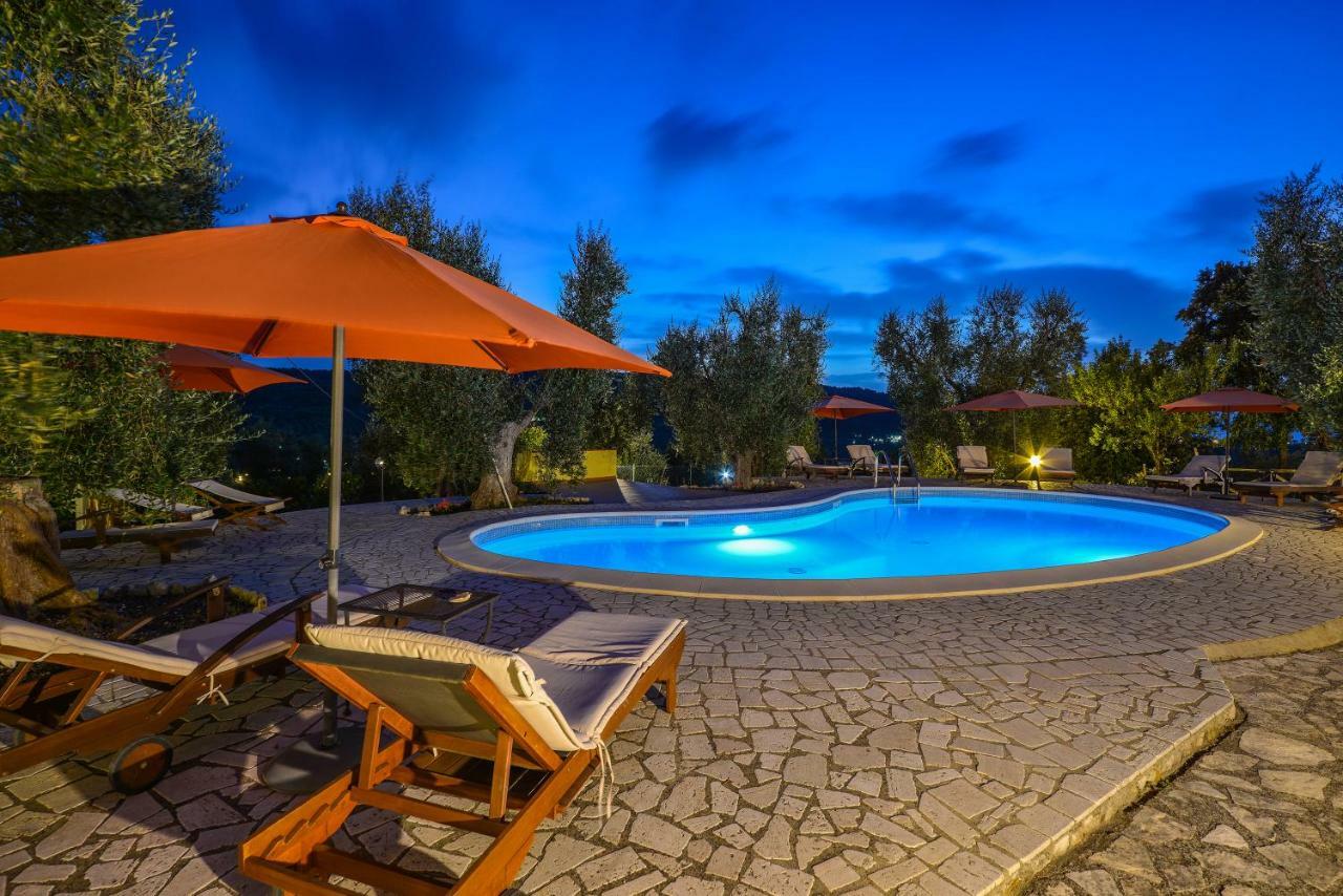 Parco Dei Limoni Guest House Пешичи Екстериор снимка