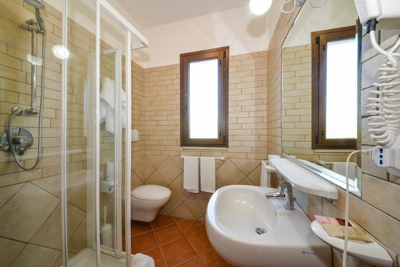 Parco Dei Limoni Guest House Пешичи Екстериор снимка